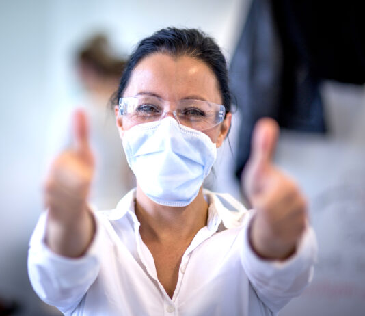 Karrierenwege Prophylaxe: Von PASS bis zur B.Sc. Dentalhygienikerin