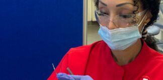 „Häusliche Implantatpflege ist täglich notwendig“